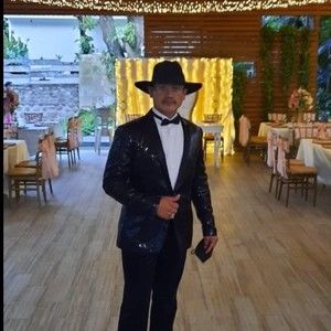 Meet your Posher, Alberto